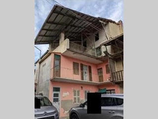 Casa Indipendente in Vendita a Piverone, 19'780€, 166 m²