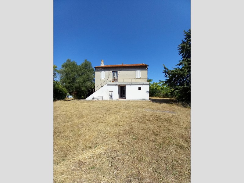 Casale in Vendita a Sant'Elpidio a Mare, zona Santa Caterina, 160'000€