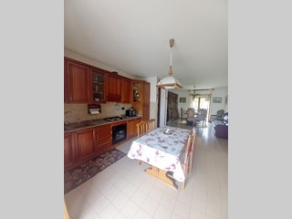 Appartamento in Vendita a Castelfiorentino, 130'000€, 93 m², con Box