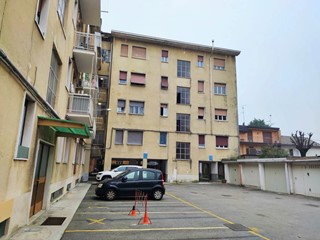 Quadrilocale in Vendita a Limbiate, 48'750€, 61 m²