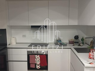 Monolocale in Affitto a Massa, zona Ronchi, 2'800€, 38 m², arredato