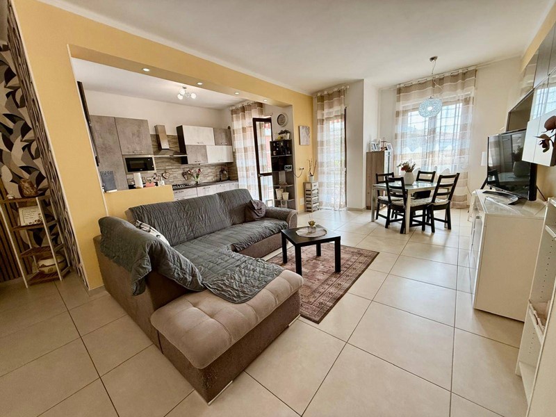 Appartamento in Vendita a Alessandria, 149'000€, 108 m²