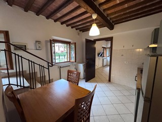 Casa Indipendente in Vendita a Santa Maria a Monte, 85'000€, 74 m²