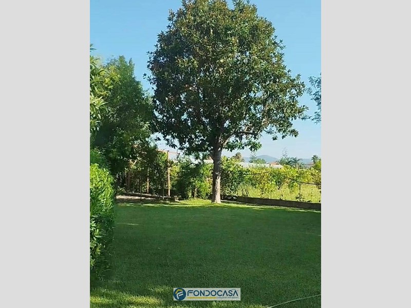 Casa Indipendente in Vendita a Bellizzi, 1'500'000€, 537 m²