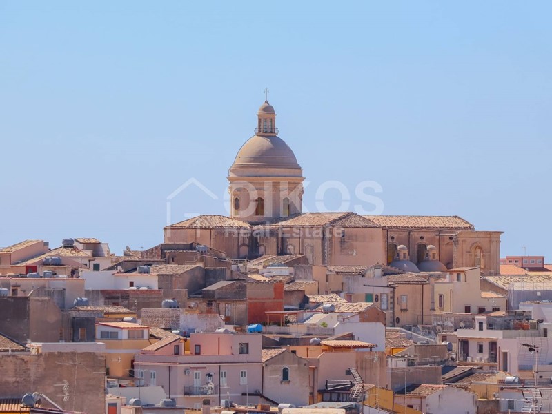 Casa Indipendente in Vendita a Noto, 190'000€, 140 m²