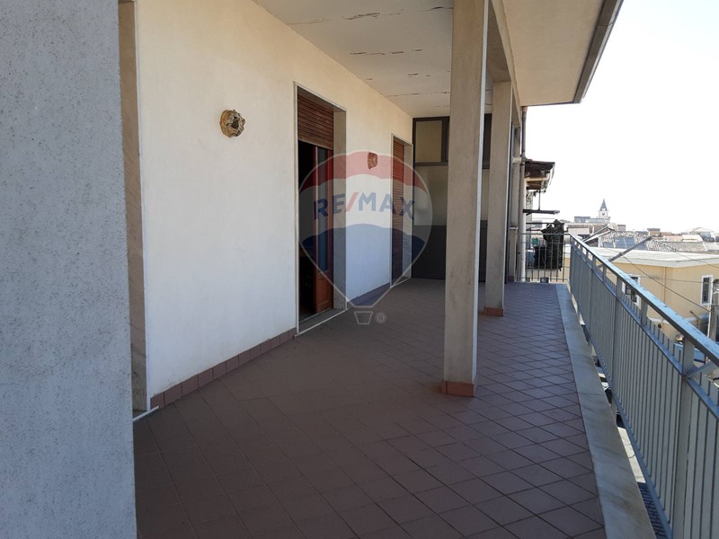 Casa Semi Indipendente in Vendita a Santa Maria di Licodia, 115'000€, 215 m²