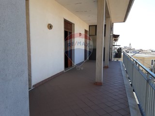 Casa Semi Indipendente in Vendita a Santa Maria di Licodia, 115'000€, 215 m²