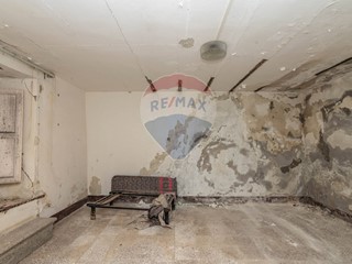 Casa Semi Indipendente in Vendita a Caltagirone, 3'000€, 100 m²