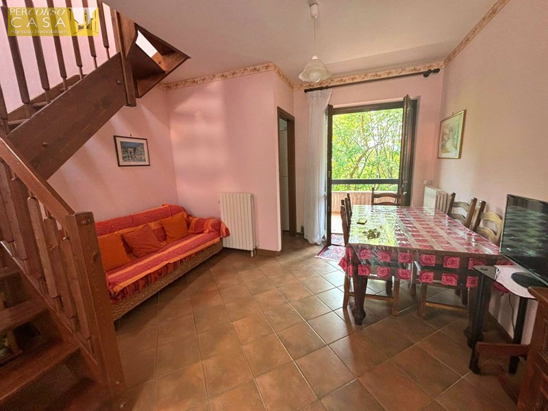 Attività commerciale in Vendita a Fano Adriano, 65'000&euro;, 112 m², con Box