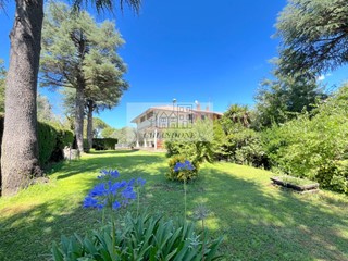 Villa in Vendita a Vejano, 209'000€, 660 m²