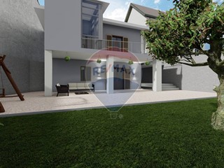 Casa Indipendente in Vendita a Linguaglossa, 68'000€, 200 m²