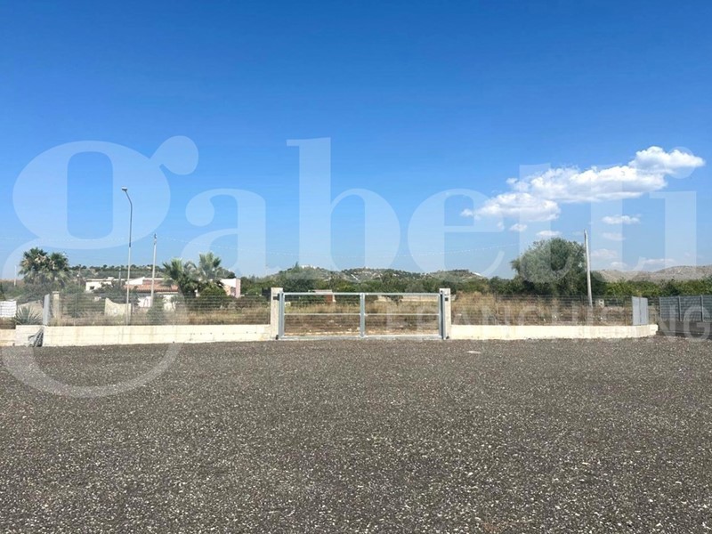 Terreno agricolo in Affitto a Avola, 1'900€, 2962 m²