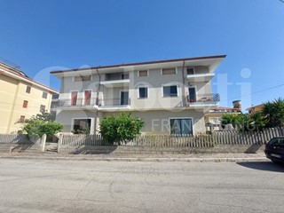 Appartamento in Vendita a Controguerra, 800 m²