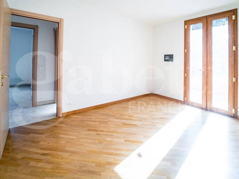 Quadrilocale in Vendita a Alto Reno Terme, 165'000€, 76 m²