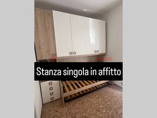 Appartamento in Affitto a Verona, 350€, 9 m², arredato