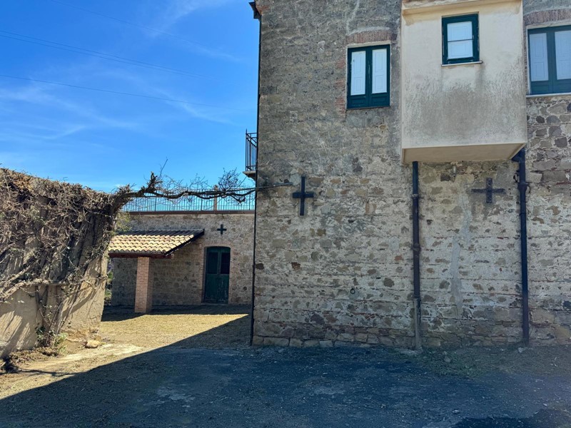 Casale in Vendita a Caronia, 380'000€, 500 m²