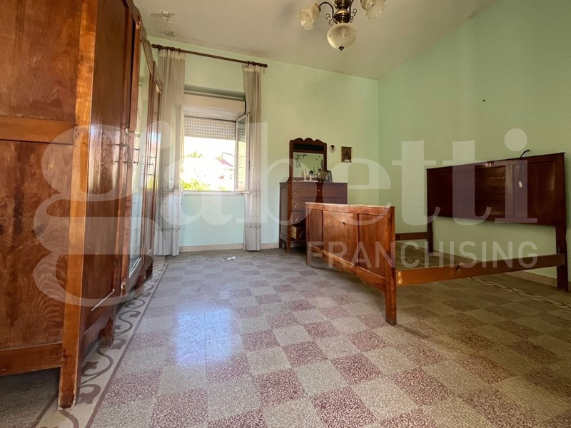 Casa Indipendente in Vendita a Calvi Risorta, 160'000€, 187 m²