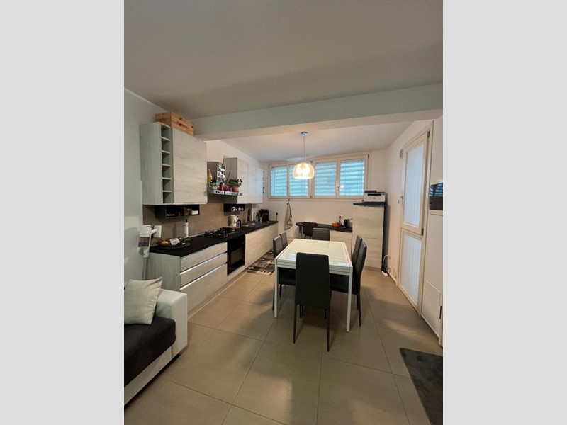 Trilocale in Vendita a Senigallia, zona Centro, 250'000€, 65 m², arredato