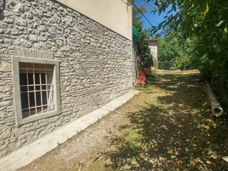 Casa Indipendente in Vendita a Zocca, 120'000€, 200 m², con Box