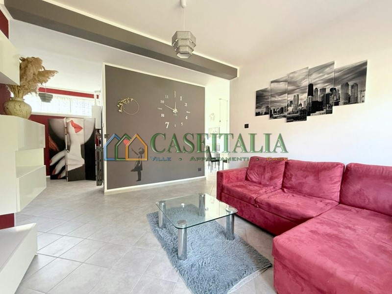 Appartamento in Vendita a Ivrea, 89'000€, 90 m²