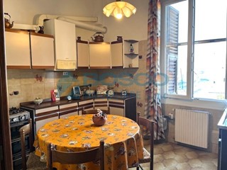 Quadrilocale in Vendita a La Spezia, zona Ovest, 105'000€, 93 m²