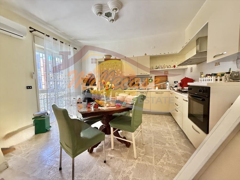 Quadrilocale in Vendita a Siracusa, zona Villaggio Miano, 99'000&euro;, 110 m²