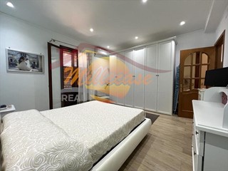 Trilocale in Vendita a Siracusa, zona Villaggio Miano, 138'000&euro;, 112 m², con Box