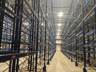 Capannone in Affitto a Altopascio, 6'000€, 1800 m²