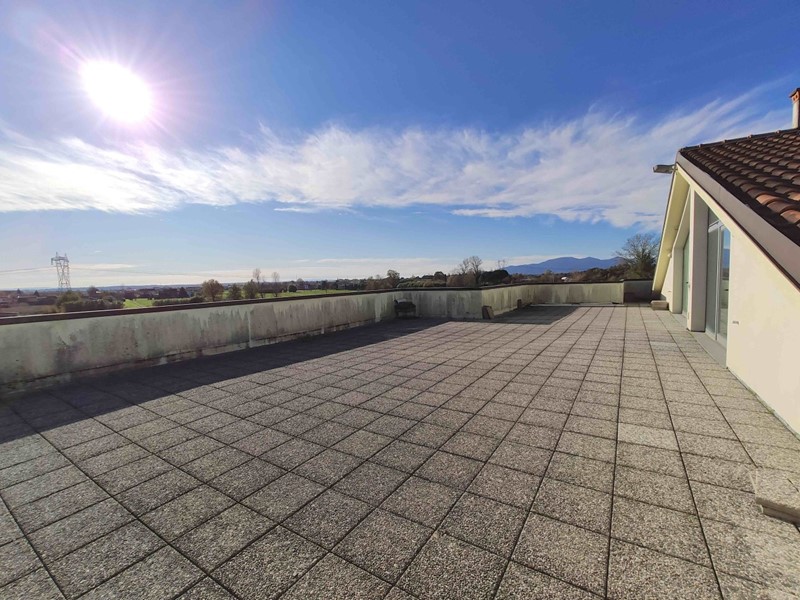 Ufficio in Vendita a Ponte Buggianese, 115'000€, 90 m²