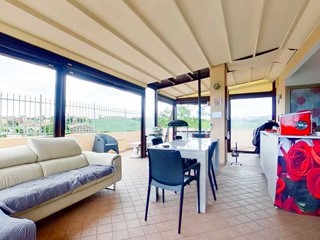 Bilocale in Vendita a Saludecio, zona Santa Maria Del Monte, 119'000€, 65 m²