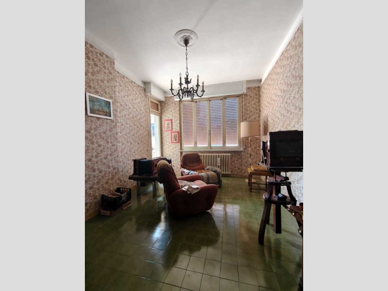 Casa Indipendente in Vendita a Villafranca in Lunigiana, 120'000€, 200 m², con Box
