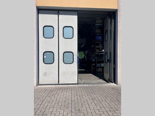 Immobile commerciale in Vendita a Livorno, zona Coteto, 320'000&euro;, 410 m²