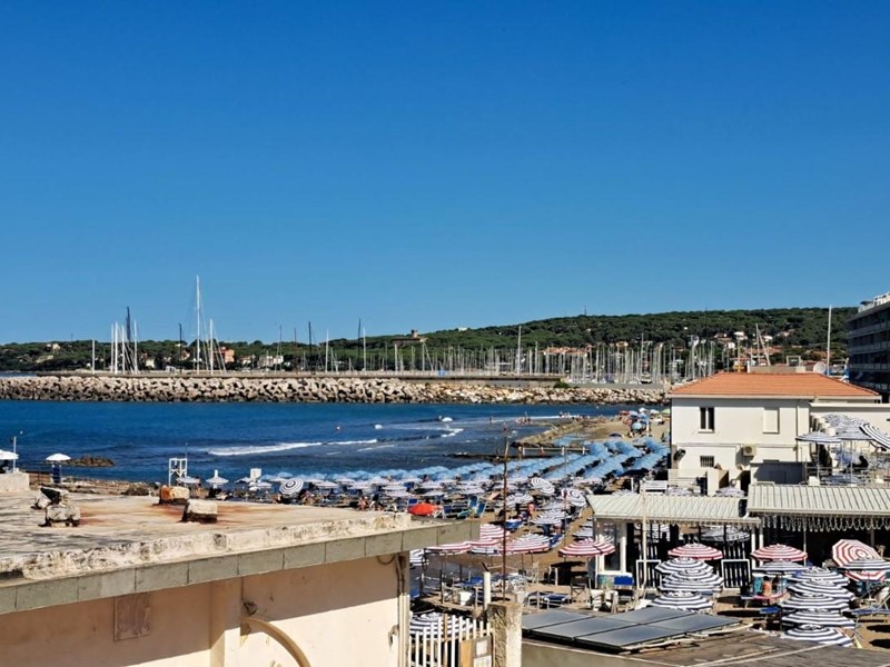 Bilocale in Vendita a Rosignano Marittimo, zona Rosignano Solvay, 185'000€, 50 m²