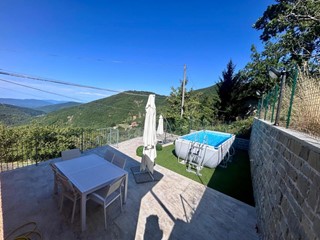 Casa Indipendente in Vendita a Fivizzano, zona Vendaso, 225'000€, 160 m², arredato
