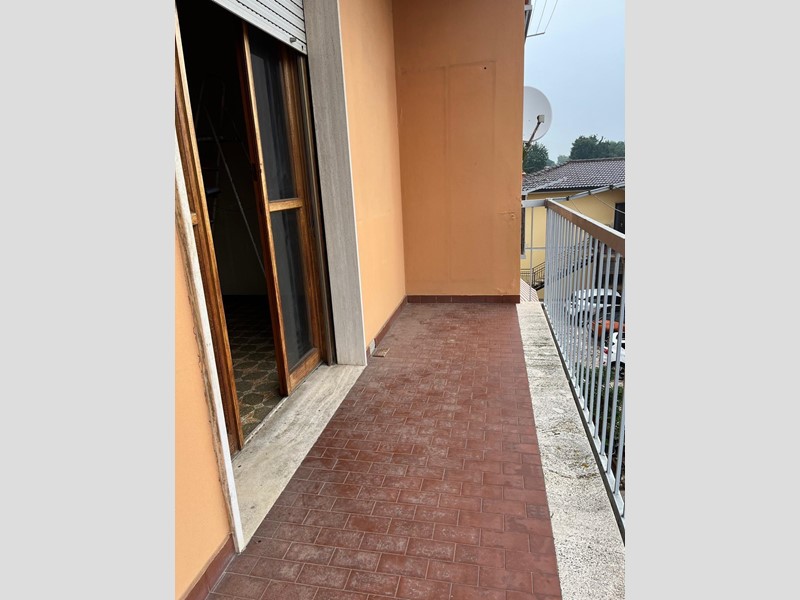 Appartamento in Vendita a Altopascio, 110'000€, 101 m², con Box
