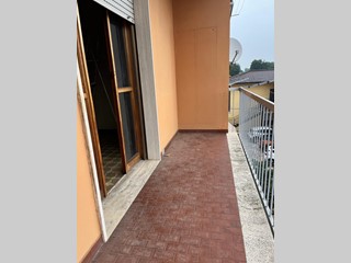 Appartamento in Vendita a Altopascio, 110'000€, 101 m², con Box
