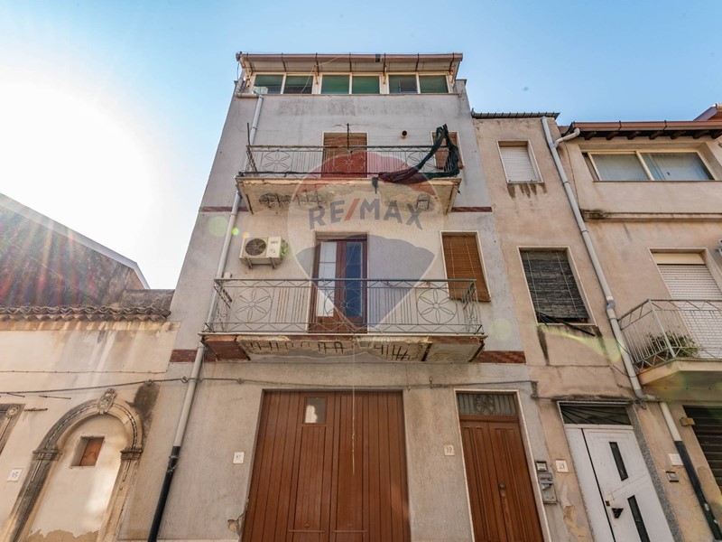 Casa Indipendente in Vendita a Grammichele, 23'000€, 131 m²