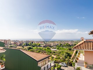 Appartamento in Vendita a Acireale, 159'000&euro;, 148 m²