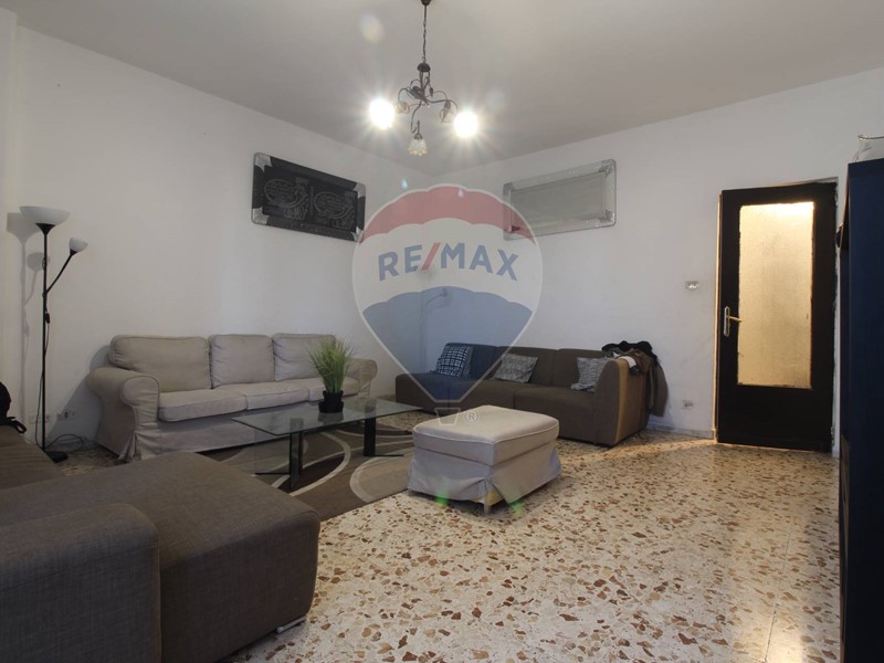 Appartamento in Vendita a Catania, 145'000&euro;, 122 m²