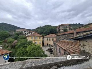 Casa Indipendente in Vendita a Castelvecchio di Rocca Barbena, 79'000€, 178 m²