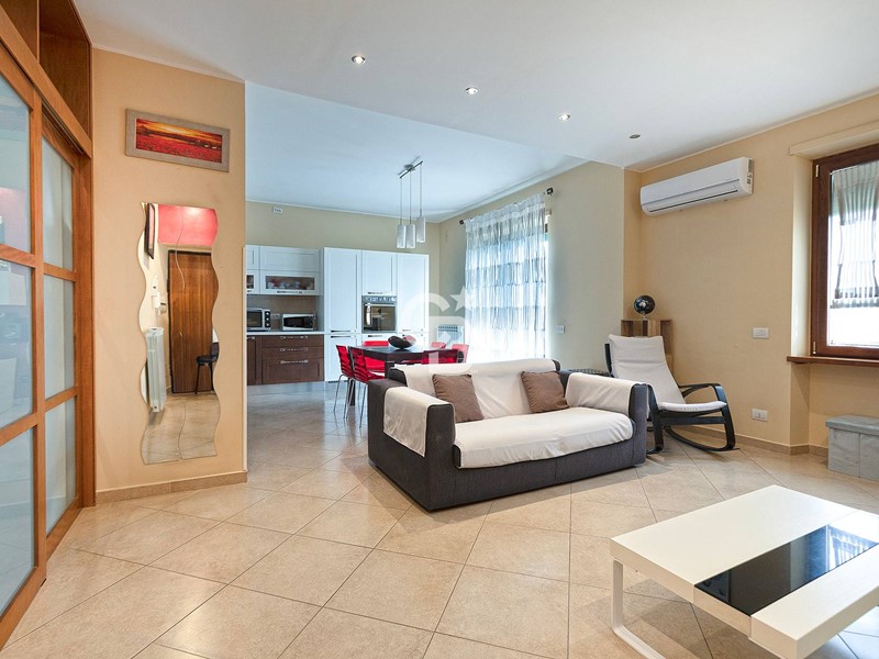 Trilocale in Vendita a Carbognano, 85'000€, 88 m²