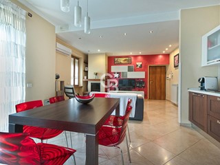 Trilocale in Vendita a Carbognano, 85'000€, 88 m²