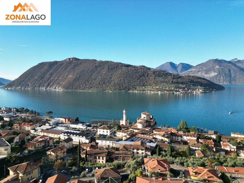 Trilocale in Vendita a Sale Marasino, 85 m²