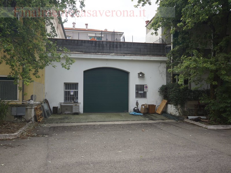 Laboratorio in Vendita a Verona, 140'000€, 155 m²
