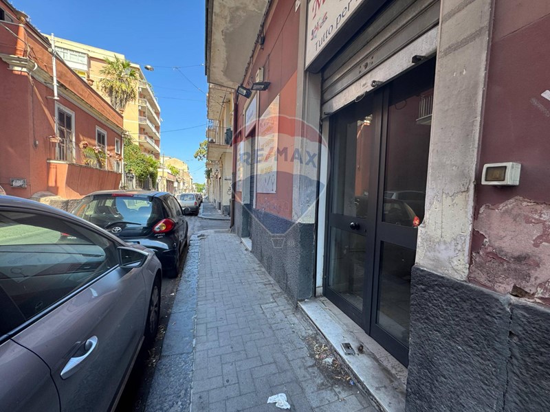 Negozio in Vendita a Catania, 45'000&euro;, 33 m²