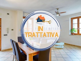 Trilocale in Vendita a Carnago, 99'000€, 82 m²