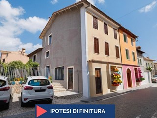 Casa Semi Indipendente in Vendita a Pozzolengo, 350'000€, 564 m², con Box