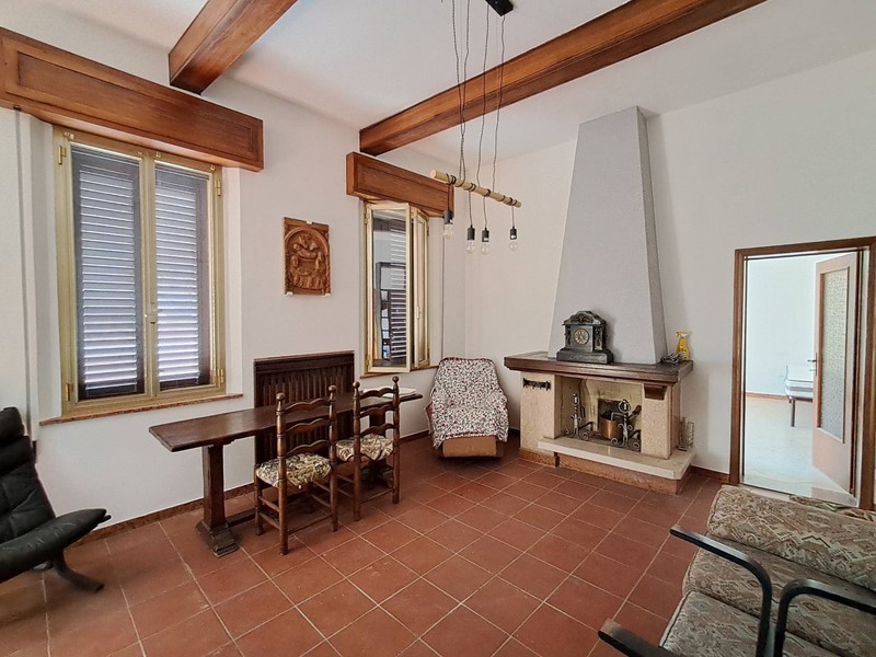 Casa Semi Indipendente in Affitto a Ferrara, 560&euro;, 168 m²