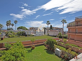 Trilocale in Vendita a Sanremo, 220'000€, 50 m²