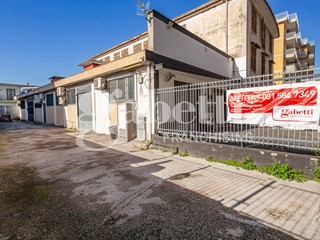 Laboratorio in Affitto a Mugnano di Napoli, 3'000€, 415 m²